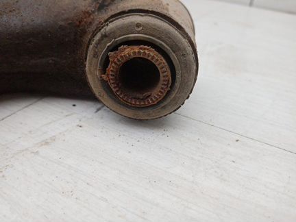 Рычаг нижний левый Vortex Tingo T11 SQR481FC 2011