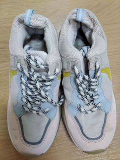 Кроссовки на девочку 35 рр