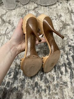 Бежевые туфли Nina Ricci оригинал