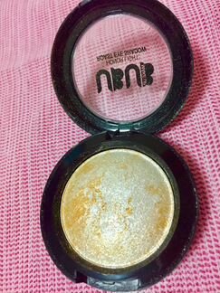 Блестящие пигментированные тени серебро