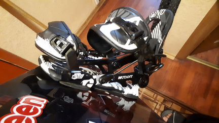 Комплект сноуборд-крепы-ботинки