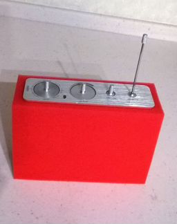 Дизайнерский радиоприемник Foam radio Lexon