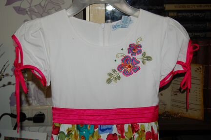 Продаю платье на 6 лет