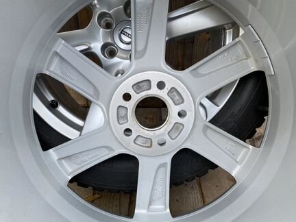 Оригинальные колеса на Volvo XC90 R19