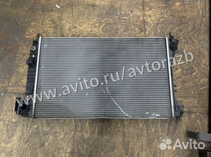 Радиатор охлаждения двигателя на Opel Vectra C 2.2
