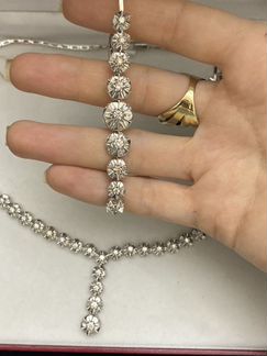 Комплект с бриллиантами