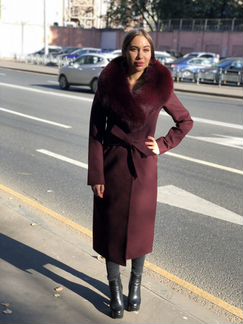 Пальто утепленное с мехом