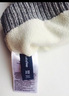 Продаю комплект шапку и шарф бу марки Gap