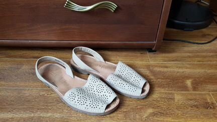 Босоножки нубук 39 р