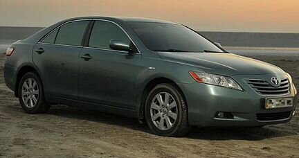 Toyota Camry V40 бампер передний