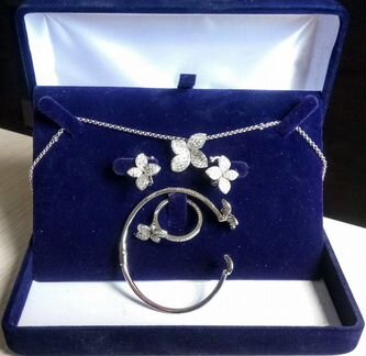 Золотой комплект с бриллиантами Pasquale Bruni