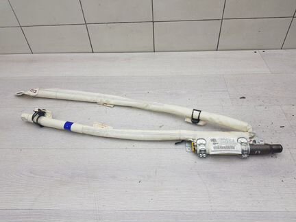 Шторка правая Vw Golf 6 caxa 2012