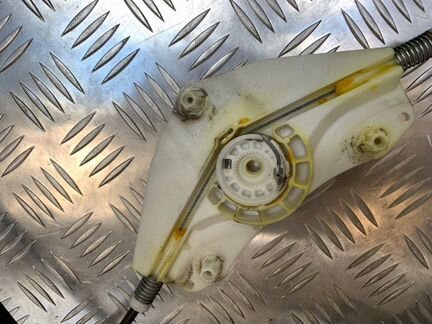 Стеклоподъемник передний левый Volkswagen Passat