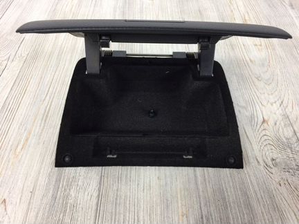 Бардачок с торпедо передний верхний Vw Touareg 7P