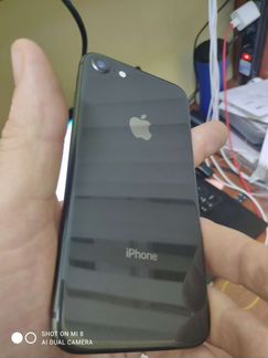 Телефон iPhone 8 64gb