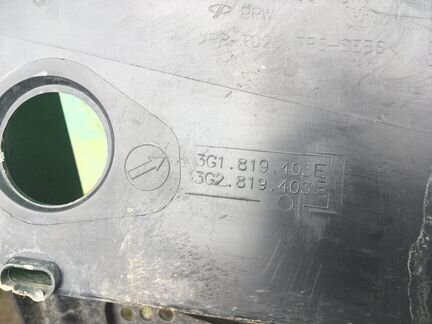 Volkswagen Passat B8 жабо под лобовое стекло левая