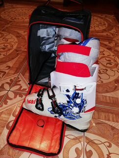 Ботинки горнолыжные