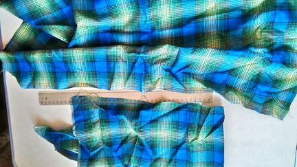 Отрезки, лоскутки, кусочки ткани, лоскуты, отрезы