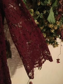 Бордовое кружевное платье А силуэта, М, Zara trf