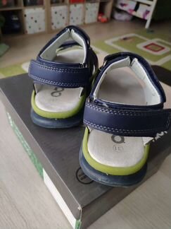 Сандалии на мальчика р.31