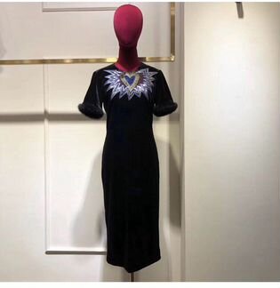 Платье нарядное бархатное Фенди fendi