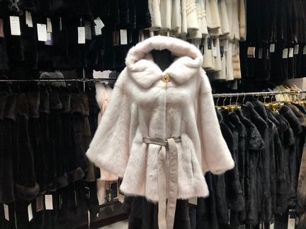 Шуба из норки. Капюшон. Летучая мышь