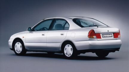 Крыло заднее левое Mitsubishi Carisma DA 95-98г