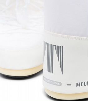 Moon boots белые