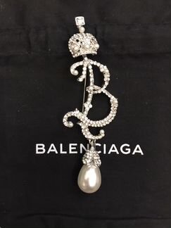 Balenciaga брошь «В», Италия Новая