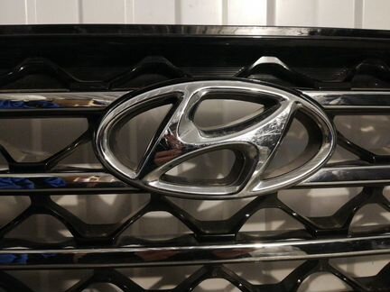 Решетка радиатора передняя верхняя Hyundai Tucson