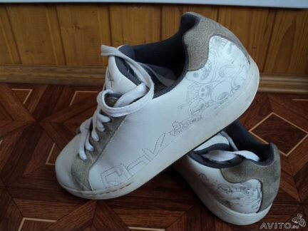 Кроссовки Reebok 40 размер белые с серым