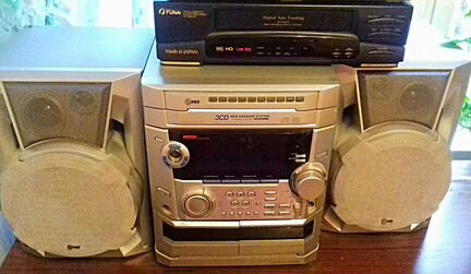 Музыкальный центр