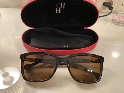 Очки Carolina Herrera