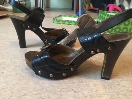 Туфли на каблуке