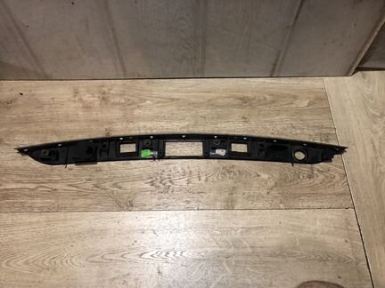 Хром Накладка крышки багажника MB W204 C-Class