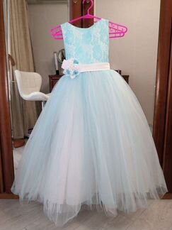 Платье нарядное