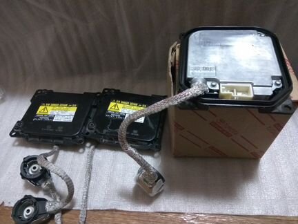 Блок ксеноновый на Лексус Rx270 Rx350 До рестайл