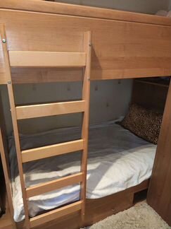 Кровать двухъярусная