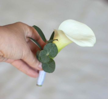 Букет невесты из белых калл