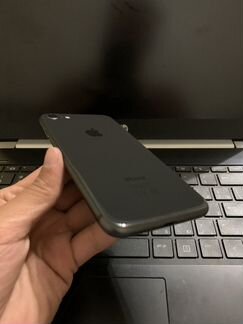 Телефон iPhone 8/64gb black