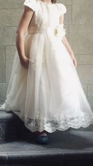 Шикарное платье для маленькой принцессы 4-7 лет