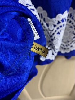 Платье синее с кружевами