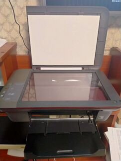 Компактный цветной принтер-сканер HP Deskjet 1050A