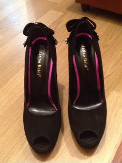 Продается обувь почти новая