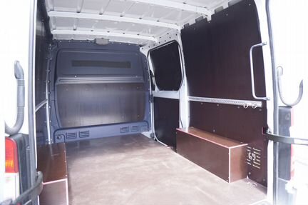 Обшивка Mercedes Benz Sprinter L1H1