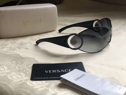 Солнечные очки Versace
