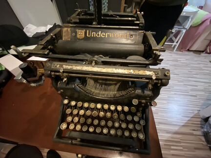 Пишущая машинка 20-х годов