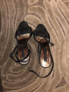 Босоножки Zara