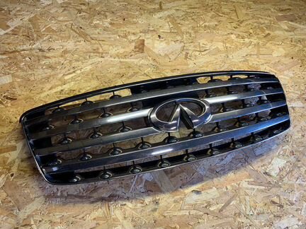 Решетка радиатора Infiniti FX I (S50) 2005г