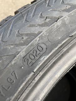 Шины 235/45/18 Nokian Hakkapeliitta 8